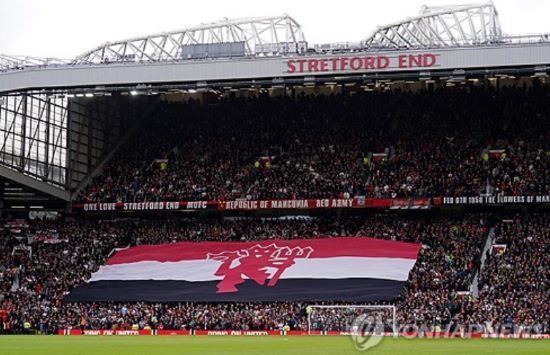 맨체스터 유나이티드가 250명의 직원을 정리해고한다. 새로운 구단주인 짐 랫클리프의 재정 효율화 정책을 위해서다. 연합뉴스