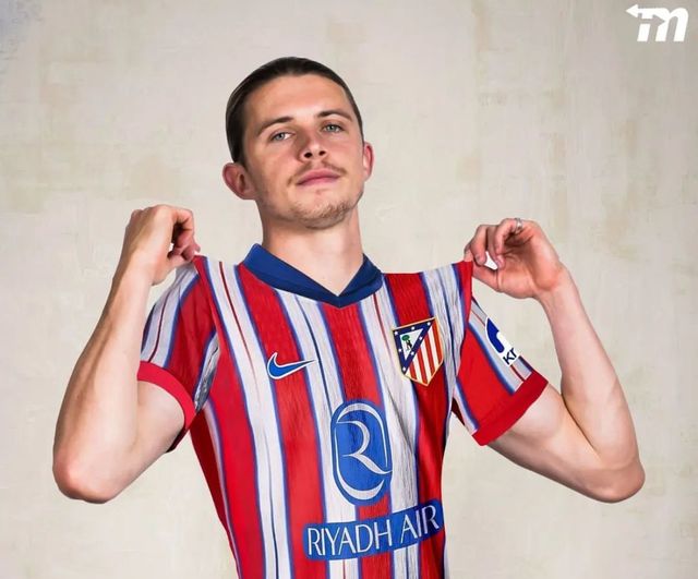 이적시장 전문 기자 파브리치오 로마노가 13일(한국시간) 자신의 사회관계망서비스(SNS) X를 통해 첼시가 아틀레티코 마드리드 이적이 확정됐던 갤러거를 다시 런던으로 불러들였다고 전했다.&nbsp;선행되어야 할 사무 오모로디온 판매가 실패하면서 첼시가 마드리드에 있던 갤러거를 다시 불러들인 것이다. SNS