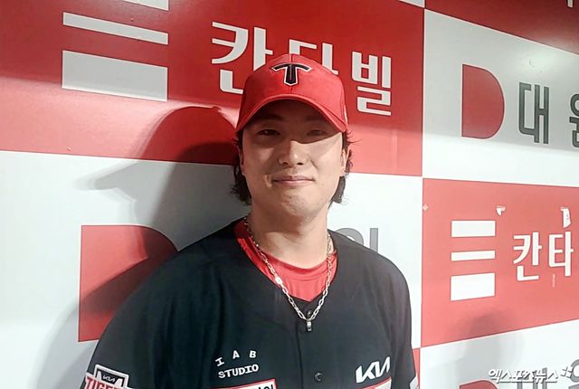 KIA 마무리 투수 정해영이 13일 경기 뒤 취재진과 인터뷰하고 있다. 고척, 김근한 기자