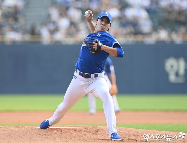 삼성 라이온즈 선발투수 원태인이 정규시즌 경기에 등판해 역투하고 있다. 엑스포츠뉴스 DB