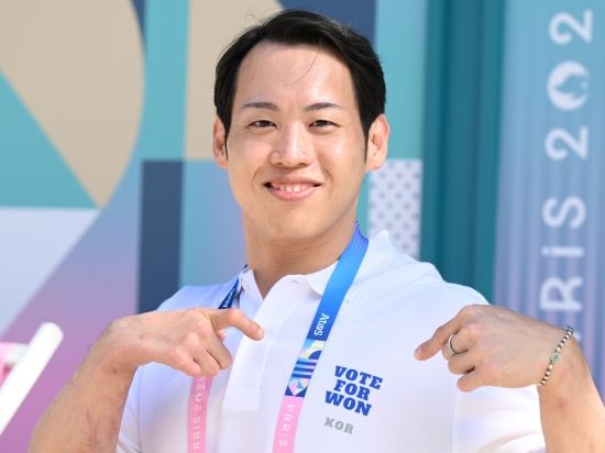 장애인 귀화 1호 패럴림피언 원유민(36)이 국제패럴림픽위원회(IPC) 선수위원에 도전한다. 원유민은 26일(한국시간) 프랑스 파리 2024 파리 패럴림픽대회 선수촌에서 첫 공식 선거 운동을 시작했다. 대한장애인체육회 제공