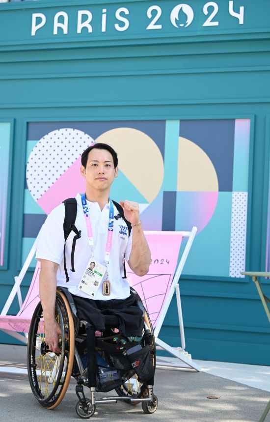장애인 귀화 1호 패럴림피언 원유민(36)이 국제패럴림픽위원회(IPC) 선수위원에 도전한다. 원유민은 26일(한국시간) 프랑스 파리 2024 파리 패럴림픽대회 선수촌에서 첫 공식 선거 운동을 시작했다. 대한장애인체육회 제공