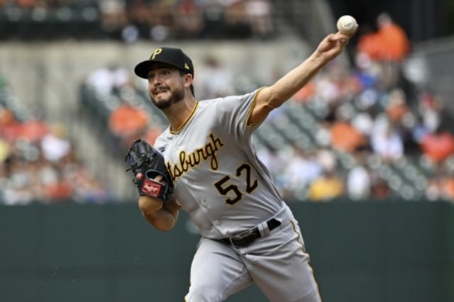 KIA는 28일 대체 외국인 선수로 투수 스타우트와 연봉 4만5000달러(6000만원)에 계약을 맺었다"고 발표했다. 그는 올 시즌 대만프로야구(CPBL) 중신 브라더스 소속으로 20경기에 등판(선발 등판 19경기), 113⅔이닝 투구하며 10승 5패 평균자책점 2.77을 기록했다. KIA는 12승을 기록 중인 제임스 네일이 지난 24일 창원 NC 다이노스전에서 맷 데이비슨 강습타구에 얼굴을 맞아 턱 골절 진단을 받고 25일 수술을 받으면서 그를 대체할 외인 투수가 긴급히 필요한 상황이었다. 연합뉴스