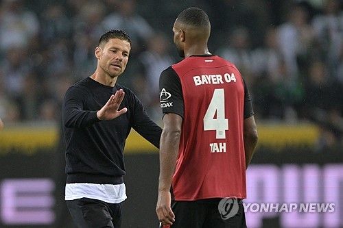 독일 매체 빌트가 30일(한국시간) 요나단 타 영입을 두고 뮌헨과 레버쿠젠이 이적시장 마지막 날까지 줄다리기를 이어갈 것이라고 전했다.&nbsp;연합뉴스