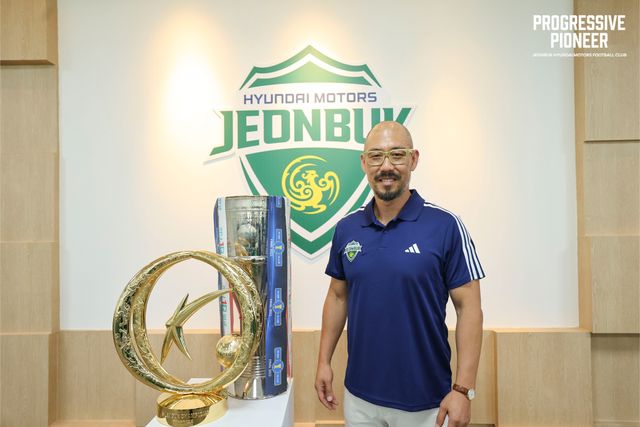 전북현대는&nbsp;8일 보도자료를 통해 지난&nbsp;2022 국제축구연맹(FIFA)&nbsp;카타르 월드컵 축구 국가대표팀 코치와&nbsp;2024년 황선홍 임시감독 체제 당시 수석코치로 활약한 마이클 김 한국명 김영민을 신임 테크니컬 디렉터로 선임한다고 밝혔다. 전북