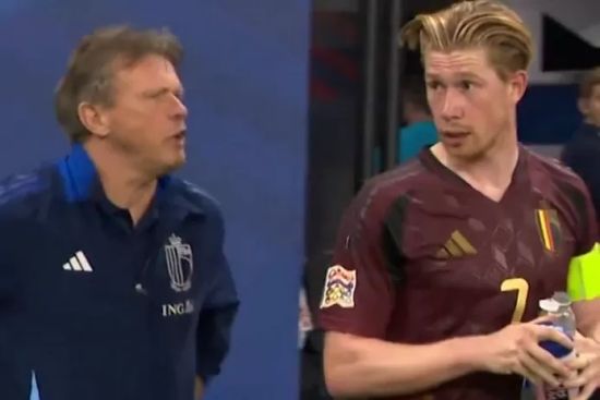 벨기에 매체 HLN이 11일(한국시간) 케빈 더브라위너가 현재 벨기에 대표팀에 불쾌함을 드러내며 대표팀을 그만둘 거라고 말했다고 전했다.&nbsp; 도메니코 테데스코 감독이 이끄는 벨기에는 지난 10일 프랑스 데신느에 있는 그루파마 스타디움에서 열린 프랑스와의 2024-2025시즌 유럽축구연맹(UEFA) 네이션스리그 리그 A 2조 2차전에서 0-2로 패했다. 방송화면 캡쳐