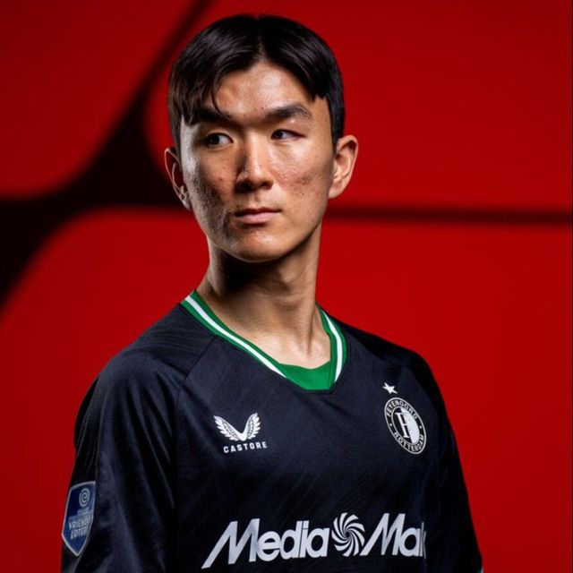 UEFA가 5일(한국시간) 챔피언스리그에 출전하는 36개 팀의 등록된 선수 명단을 공식 발표했다. 페예노르트로 이적한 황인범이 곧바로 A 명단에 포함됐다.&nbsp;페예노르트