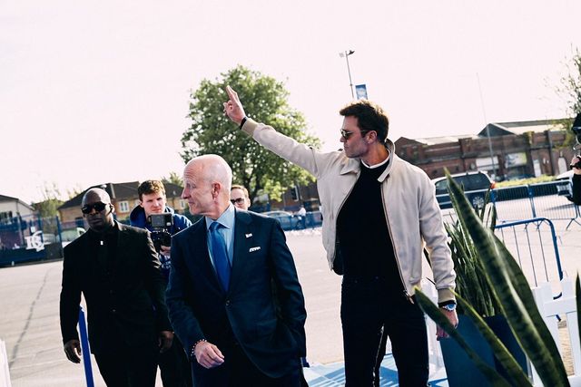 버밍엄이 17일(한국시간) 잉글랜드 버밍엄에 있는 세인트 앤드루스 경기장에서 열린 렉섬과의 2024-2025시즌 리그1(3부) 5라운드 맞대결에서 3-1 완승을 거뒀다.&nbsp;백승호는 데이비드 베컴, 톰 브래디 등 슈퍼스타들 앞에서 맹활약하며 시즌 1호 도움을 기록했다. 버밍엄