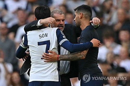 토트넘 홋스퍼 주장 손흥민이 자신에게 쏟아진 비판 여론을 스스로 잠재웠다.&nbsp; 토트넘이 21일(한국시간) 영국 런던에 있는 토트넘 홋스퍼 스타디움에서 열린 브렌트포드와의 2024-2025시즌 프리미어리그 5라운드 홈 경기에서 3-1 역전승에 성공했다.&nbsp;손흥민은 2도움을 기록했고 유럽 통산 100호 도움 및 토트넘 프리미어리그 역대 도움 2위에 오르는 대기록을 달성했다. 연합뉴스