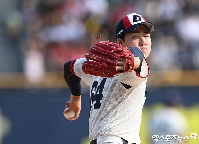 두산 베어스 투수 최승용이 정규시즌 경기에 등판해 투구하고 있다. 엑스포츠뉴스 DB