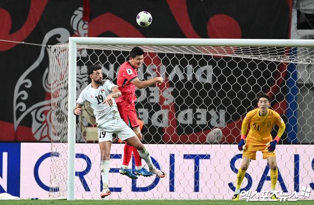 5일 오후 서울월드컵경기장에서 열린 '2026 FIFA 북중미 월드컵' 아시아 3차 예선 대한민국과 팔레스타인의 경기, 대한민국 김민재가 수비를 하고 있다. 박지영 기자