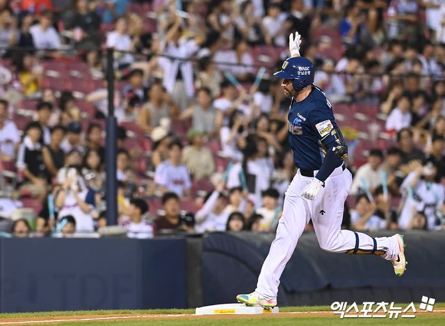 NC 다이노스 외국인 타자 맷 데이비슨이 지난 4일 창원 키움 히어로즈전에서 시즌 41호 홈런을 기록, KIA 타이거즈 김도영(35홈런)과 격차를 6개로 벌리고 홈런왕 등극에 한걸음 더 가까워졌다. 사진 엑스포츠뉴스 DB