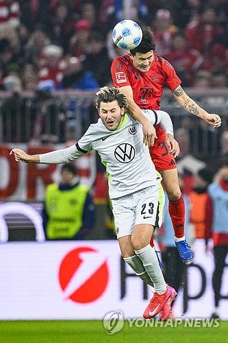 뱅상 콤파니 감독이 이끄는 독일의 거함 바이에른 뮌헨은 18일(한국시간) 독일 뮌헨에 위치한 알리안츠 아레나에서 열린 볼프스부르크와의 2024-25시즌 독일 분데스리가 18라운드 홈 경기에서 레온 고레츠카의 멀티 골과 마이클 올리세의 득점을 앞세워 3-2 승리를 거뒀다. 연합뉴스