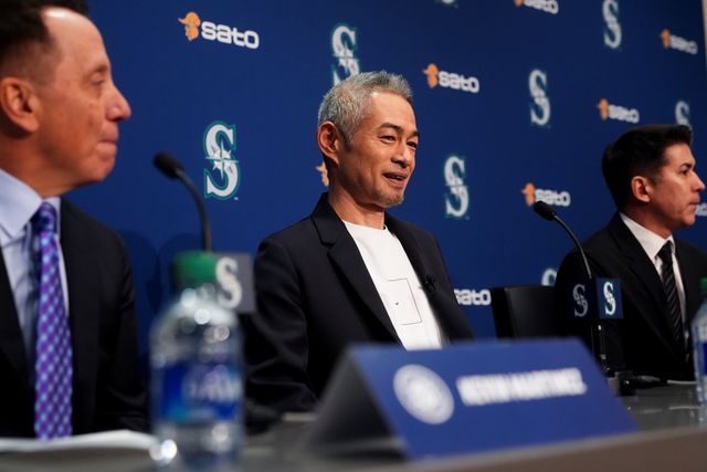 미국프로야구 메이저리그에서 20년 가까이 활약한 스즈키 이치로가 아시아 선수로는 최초로 메이저리그 명예의 전당에 헌액됐다. 이치로는 전체 394표 중 393표를 얻으면서 무난하게 명예의 전당에 헌액됐다. 다만 만장일치엔 실패했다. AP 연합뉴스