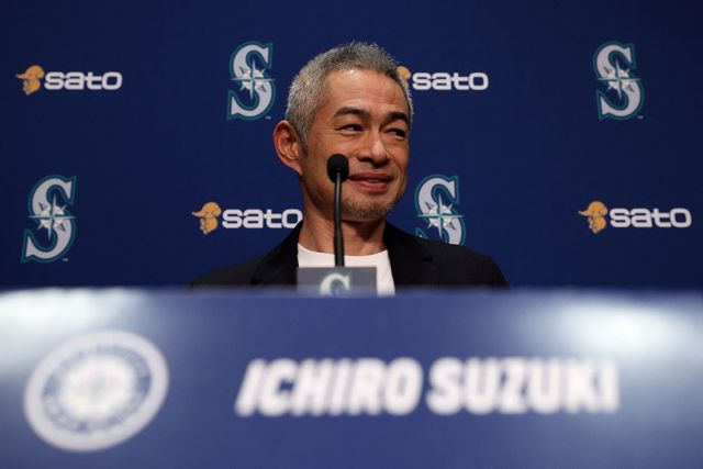 미국프로야구 메이저리그에서 20년 가까이 활약한 스즈키 이치로가 아시아 선수로는 최초로 메이저리그 명예의 전당에 헌액됐다. 이치로는 전체 394표 중 393표를 얻으면서 무난하게 명예의 전당에 헌액됐다. 다만 만장일치엔 실패했다. AFP 연합뉴스