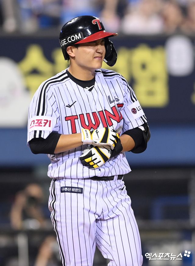 LG 외야수 최원영은 다가올 2025시즌 팀의 외야 백업 1순위로 많은 기대를 받고 있다. 최원영은 주루와 수비에서 강점을 보이고 있으며 캠프 기간 타격 발전을 이뤄내며 염경엽 LG 감독의 눈도장을 찍었다. 엑스포츠뉴스 DB