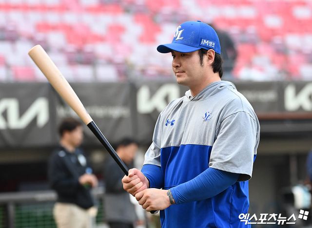 28일 오후 광주기아챔피언스필드에서 열리는 '2024 신한 SOL Bank KBO 한국시리즈' 삼성 라이온즈와 KIA 타이거즈의 5차전 경기에 앞서 삼성 박병호가 타격 훈련에 나서고 있다. 엑스포츠뉴스DB