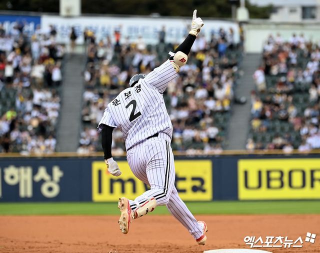 LG 내야수 문보경은 지난 시즌 커리어하이를 기록했다. 리그 최고 김도영(KIA)의 비법을 자신의 것으로 만들며 한 층 더 발전하리라 다짐했다. 엑스포츠뉴스 DB