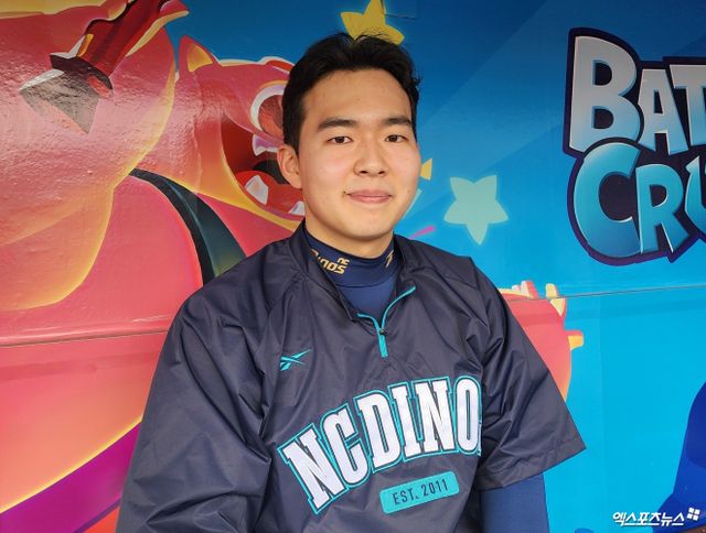 C 내야수 김휘집은 다저스로 떠난 선배 김혜성에게 고마운 마음을 전했다. 그는 김혜성처럼 훌륭한 야구 선수가 되고자 2025시즌 힘찬 각오를 다졌다. 창원, 박정현 기자