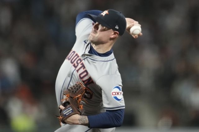 미국프로야구 메이저리그 시카고 컵스가 휴스턴 애스트로스와 트레이드에 합의했다. 우완투수 라이언 프레슬리가 트레이드 거부권을 포기하면서 휴스턴에서 컵스로 이적했다. AP 연합뉴스
