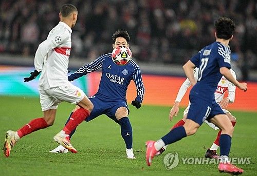 루이스 엔리케 감독이 이끄는 PSG가 30일(한국시간) 독일 슈투트가르트에 있는 아레나 슈투트가르트에서 열린 슈투트가르트와의 2024-2025시즌 대회 리그 페이즈 최종전에서 4-1 대승을 거뒀다. 연합뉴스