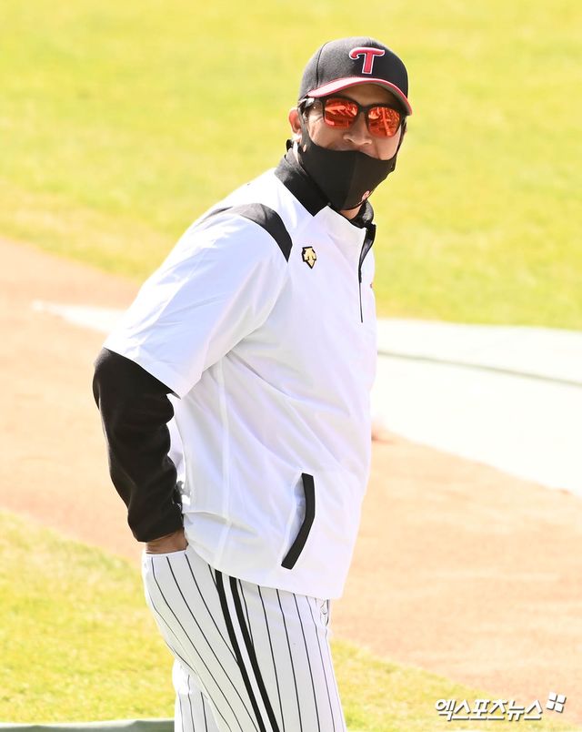 이병규 LG 퓨처스리그 감독은 삼성을 떠나 친정으로 돌아왔다. 그는 유망주 기량 발전을 책임진다. 엑스포츠뉴스 DB