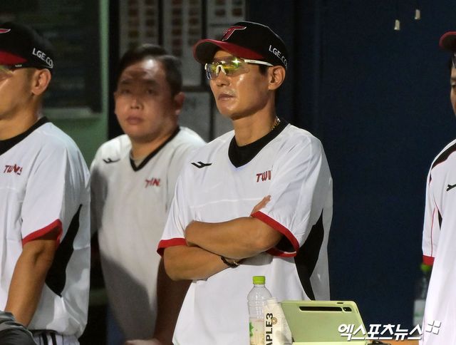 염경엽 감독이 이끄는 LG 트윈스가 10월 1일 서울 잠실야구장에서 열리는 NC 다이노스와의 2025시즌 최종전에서 페넌트레이스 1위 확정에 도전한다. 사진 엑스포츠뉴스 DB