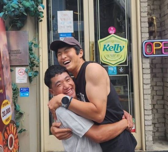 기안84와 네팔 소년 타망