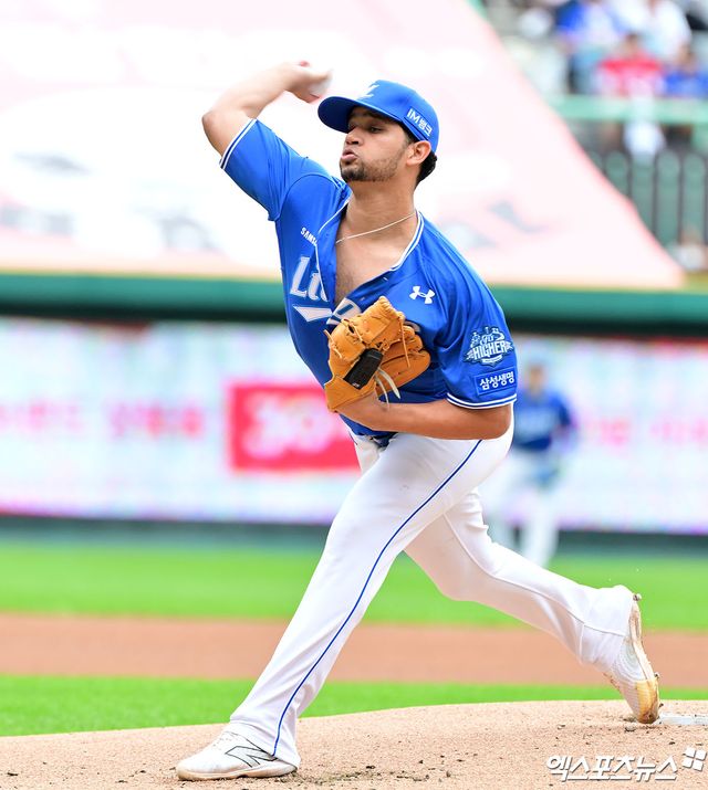 삼성 라이온즈 외국인 투수 헤르손 가라비토가 11일 인천 SSG랜더스필드에서 열린 SSG 랜더스와의 2025 신한 SOL Bank KBO 준플레이오프(5전 3승제, 삼성 1승) 2차전에 선발등판, 6이닝 3실점 2자책으로 호투했다. 사진 김한준 기자