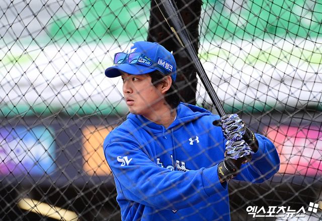 삼성 라이온즈 캡틴 구자욱이 11일 인천 SSG랜더스필드에서 열리는 SSG 랜더스와의 2025 신한 SOL Bank KBO 준플레이오프(5전 3승제, 삼성 1승) 2차전에 3번 지명타자로 선발 라인업에 이름을 올렸다. 사진 엑스포츠뉴스 DB