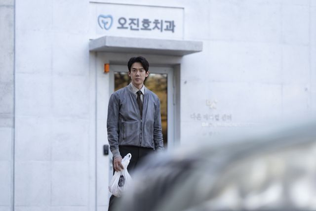 영화 '어쩔수가없다'.