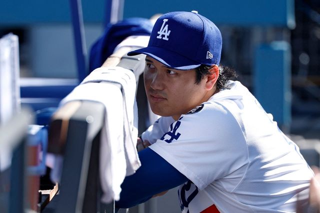 미국 메이저리그 LA 다저스의 오타니 쇼헤이가 17일(한국시간) 미국 캘리포니아주 로스앤젤레스의 다저스타디움에서 열린 2025 메이저리그 포스트시즌 밀워키 브루어스와의 내셔널리그 챔피언십시리즈(NLCS, 7전 4승제, 다저스 2승) 3차전에서 1안타 1득점을 기록했다. 사진 연합뉴스