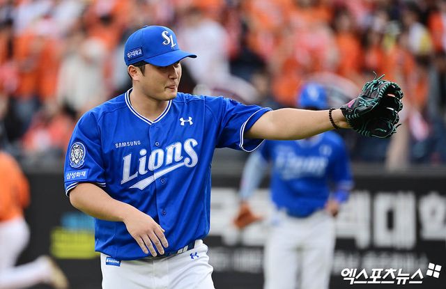 삼성 라이온즈 우완 최원태가 19일 대전 한화생명 볼파크에서 열린 한화 이글스와의 2025 신한 SOL Bank KBO 포스트시즌 플레이오프(5전 3선승제, 한화 1승) 2차전에 선발등판,&nbsp;7이닝 4피안타 1피홈런 2볼넷 4탈삼진 1실점을 기록했다. 사진 김한준·박지영 기자