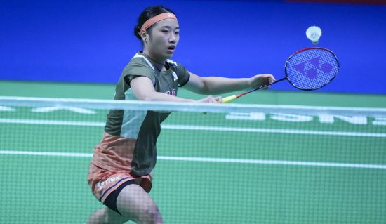 안세영은 19일 덴마크 오덴세에서 열린 세계배드민턴연맹(BWF) 월드투어 슈퍼 750 덴마크 오픈 여자단식 결승에서 왕즈이를 게임스코어 2-0로 제압하고 우승했다. 연합뉴스