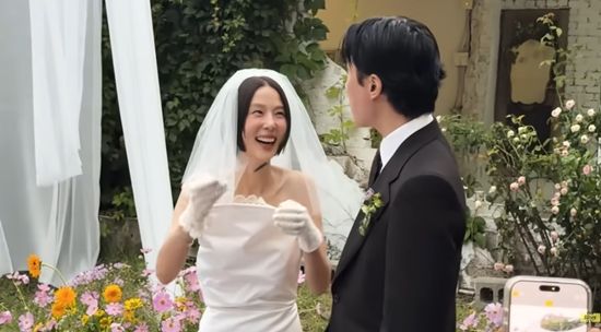 김나영, 마이큐의 결혼식. 사진=유튜브 채널 '노필터티비'