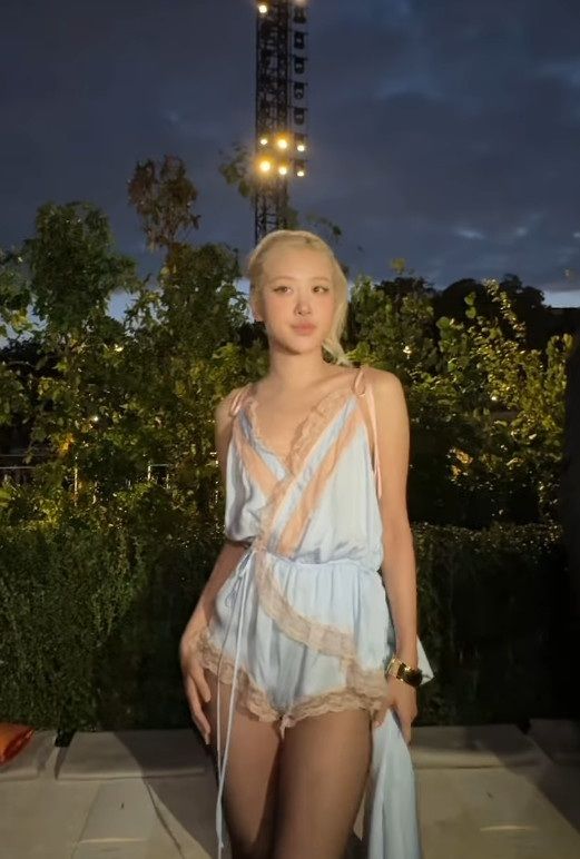 로제가 게시한 쇼 당시 사진.