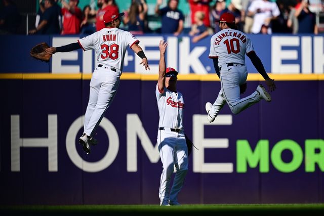2일(한국시간) 미국 오하이오주 클리블랜드의 프로그레시브필드에서 열린 2025 미국 메이저리그(MLB) 포스트시즌 아메리칸리그 와일드카드(ALWC·3전 2선승제) 디트로이트 타이거즈와 클리블랜드 가디언스의 경기, 클리블랜드가 6:1로 승리했다. AP 연합뉴스