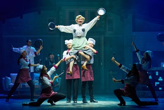 뮤지컬 '미세스 다웃파이어' 공연 장면