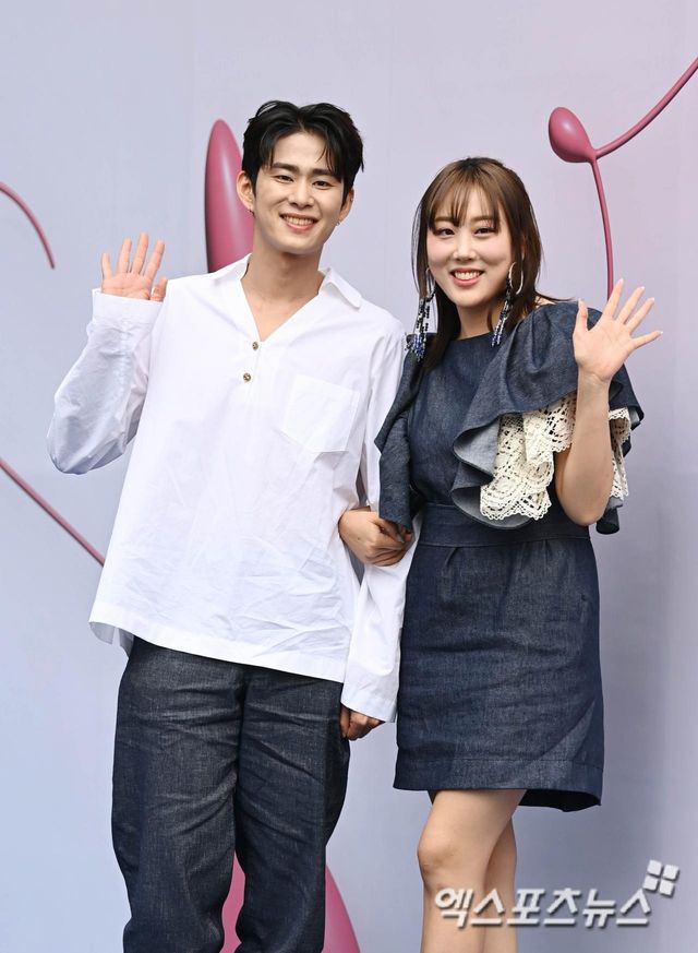 '엔조이커플' 손민수와 임라라 부부.