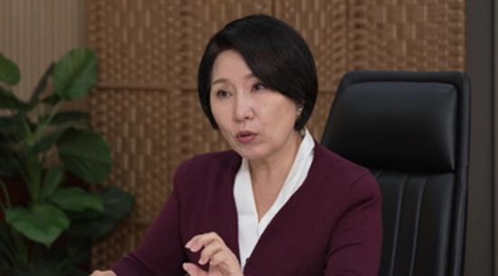 '이숙캠'에 출연한 이호선 상담가. 사진=JTBC