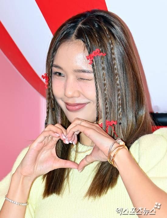 엑스포츠뉴스DB. 오마이걸 미미