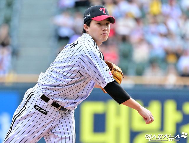 한화 이글스와 LG 트윈스는 27일 서울 잠실구장에서 2025 신한 SOL Bank KBO리그 포스트시즌 한국시리즈 2차전을 치른다. 1차전은 LG가 8-2로 잡은 가운데, 2차전 선발로 한화 류현진, LG 임찬규가 예고됐다. 엑스포츠뉴스DB