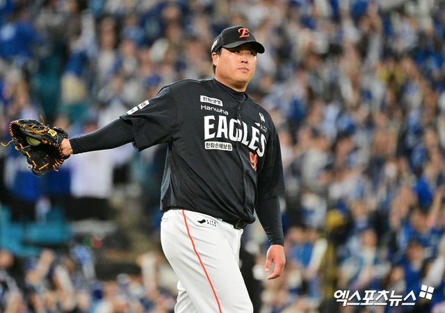 한화 이글스 류현진이 27일 서울 잠실야구장에서 LG 트윈스와의 2025 신한 SOL Bank KBO 포스트시즌 한국시리즈(7전 4선승제, LG 1승) 2차전에 선발투수로 출격한다. 사진 엑스포츠뉴스 DB