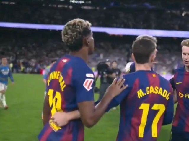 바르셀로나 에이스 라민 야말이 경기 중 비니시우스 주니오르(레알 마드리드)와 충돌하면서 양 팀 선수들이 몸싸움까지 벌이는 일이 발생했다. 이미 경기 전부터 과열될 양상을 보였고, 경기 중에도 거친 플레이로 맞붙었던 양 팀 선수들은 경기 후 물리적으로 충돌하기에 이르렀다. SNS