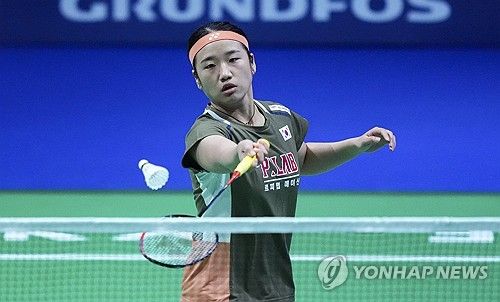 안세영은 지난 26일(한국시간) 프랑스 서부에 있는 세송 세비녜에서 열린 세계배드민턴연맹(BWF) 월드 투어 프랑스 오픈(슈퍼 750) 결승에서 세계 랭킹 2위 왕즈위(중국)를 2-0(21-13 21-7)으로 가볍게 제압하고 우승을 차지했다. 올 시즌에만 총 13개의 국제대회에 참여해 아홉 개 대회나 정상에 오르며 역대급 시즌을 보내고 있는 안세영은 단일시즌 슈퍼 750 시리즈 6개 대회 중 5개 대회를 석권하는 세계 최초의 선수가 됐다. 연합뉴스