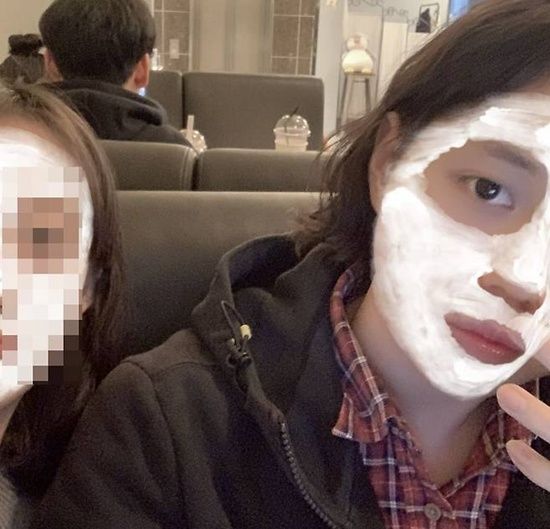 원슈타인과 연인 지호씨.