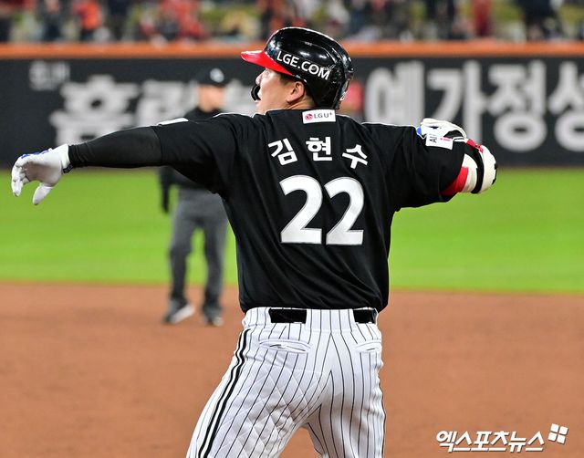 LG 트윈스 베테랑 타자 김현수가 31일 대전 한화생명 볼파크에서 열리는 2025 신한 SOL Bank KBO 한국시리즈(7전 4승제, LG 3승1패) 5차전에서 한화 이글스를 상대로 3번타자 겸 좌익수로 선발출전한다. 사진 엑스포츠뉴스 DB