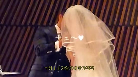 결혹식 영상 속 추성훈, 아뇨시호 부부. 사진=유튜브 채널 '야노시호'