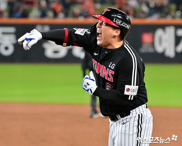 LG 트윈스 베테랑 타자 김현수가 31일 대전 한화생명 볼파크에서 열리는 2025 신한 SOL Bank KBO 한국시리즈(7전 4승제, LG 3승1패) 5차전에서 한화 이글스를 상대로 3번타자 겸 좌익수로 선발출전한다. 사진 엑스포츠뉴스 DB