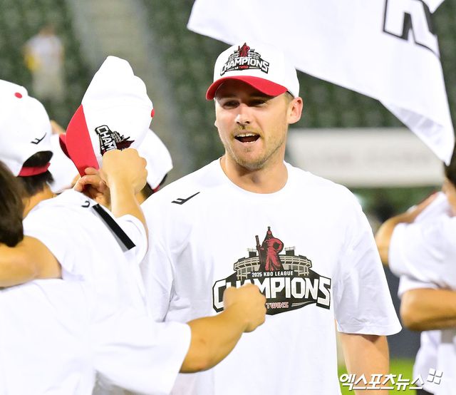 지난 8월 LG 트윈스 합류 후 8경기 44이닝 6승2패 평균자책점 2.86으로 활약한 앤더슨 톨허스트. 사진 엑스포츠뉴스 DB